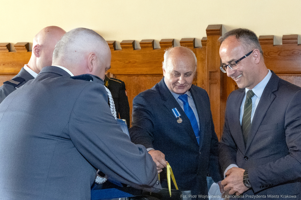 policja, straż miejska, straż pożarna, Jastrząb, Majchrowski, nagrody, Bezpieczny Kraków  Autor: P. Wojnarowski