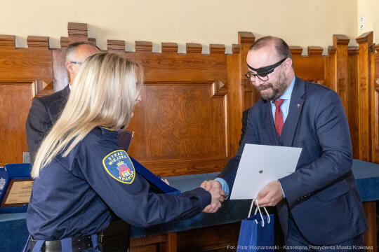 policja, straż miejska, straż pożarna, Jastrząb, Majchrowski, nagrody, Bezpieczny Kraków