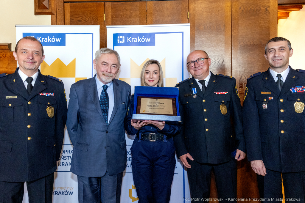 policja, straż miejska, straż pożarna, Jastrząb, Majchrowski, nagrody, Bezpieczny Kraków  Autor: P. Wojnarowski