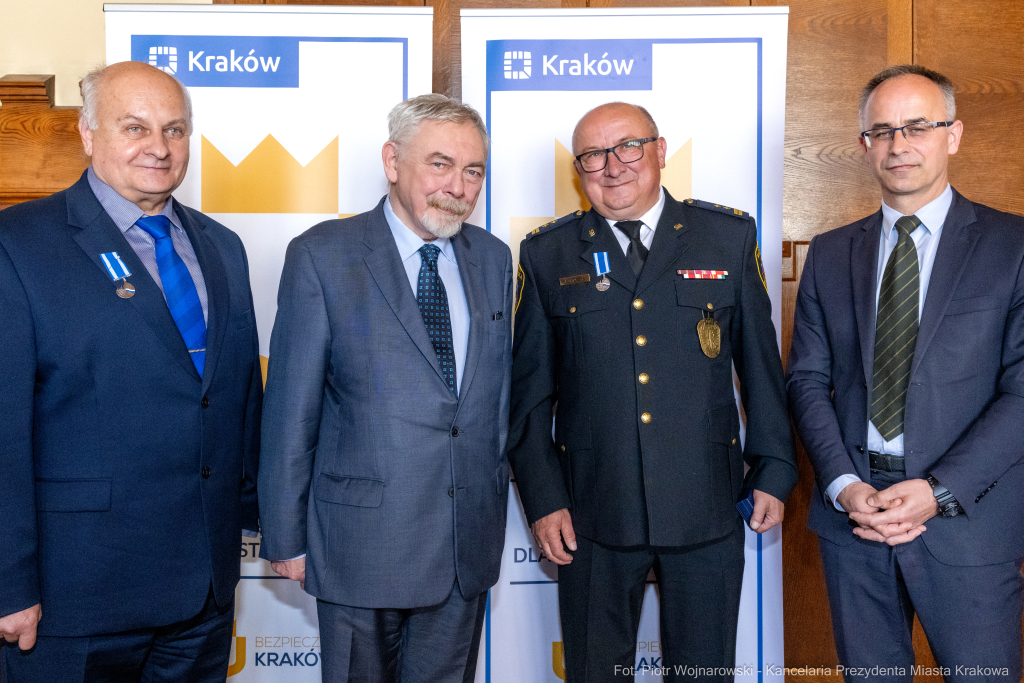 policja, straż miejska, straż pożarna, Jastrząb, Majchrowski, nagrody, Bezpieczny Kraków  Autor: P. Wojnarowski