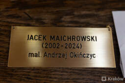 20240429-img_8204.jpg-Powieszenie portretu Prof. Jacka Majchrowskiego w Sali Portretowej