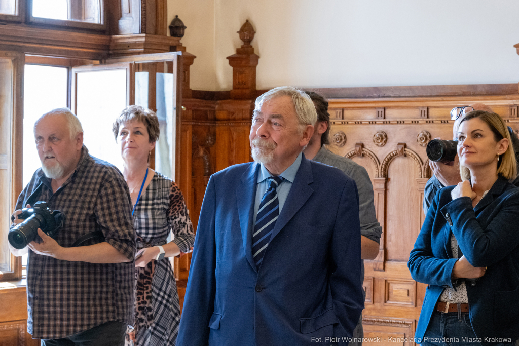 portret, Majchrowski, zawieszenie, portrety prezydentów, Sala Kupiecka, galeria prezydencka  Autor: P. Wojnarowski