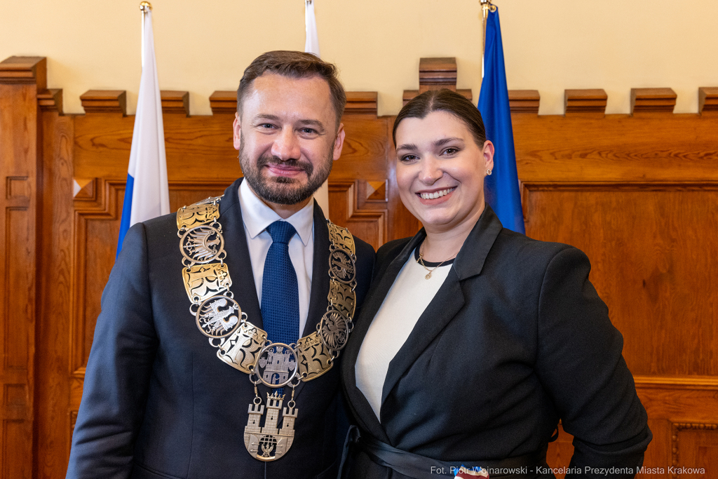 umk_0711.jpg-Aleksander Miszalski, gratulacje, prezydent, goście, zaprzysiężenie, ślubowanie  Autor: P. Wojnarowski
