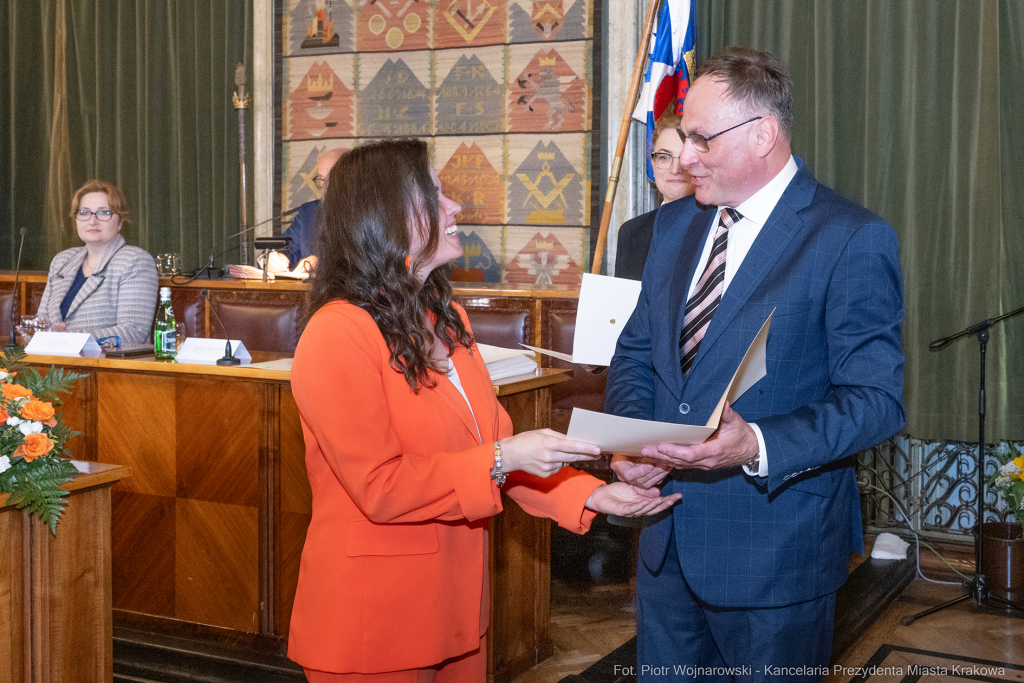 umk_9801.jpg-sesja, pierwsza, Rada Miasta Krakowa, IX kadencja, ślubowanie, radni, rajcy  Autor: P. Wojnarowski