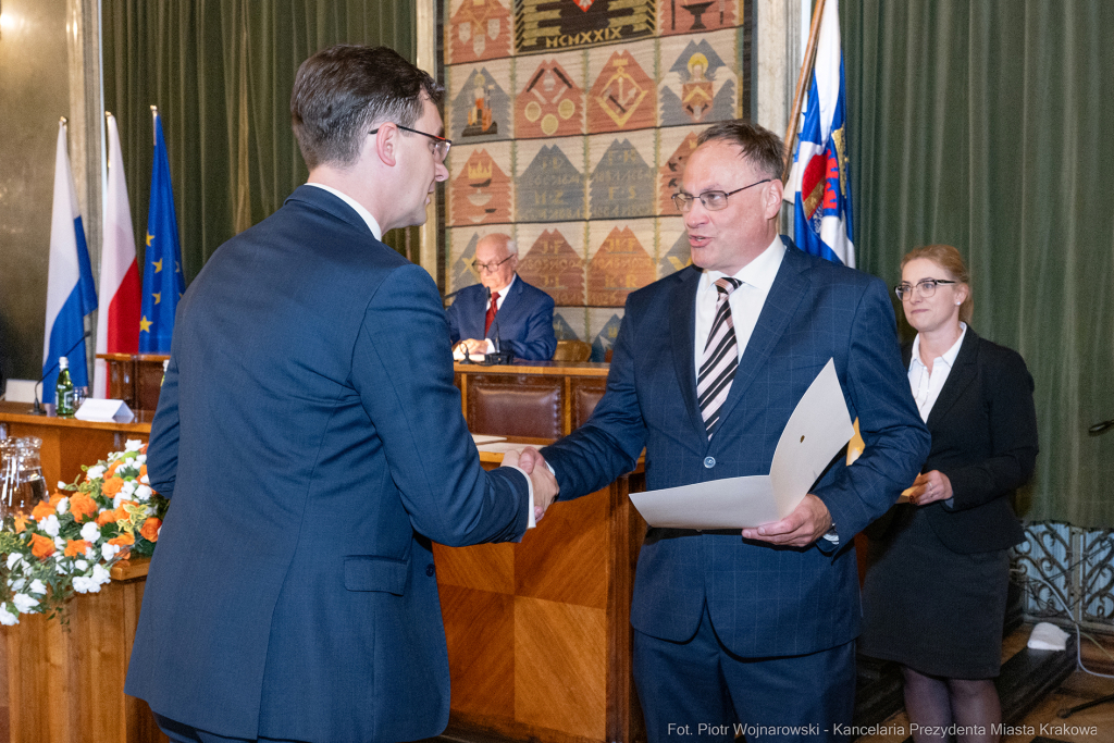 umk_9809.jpg-sesja, pierwsza, Rada Miasta Krakowa, IX kadencja, ślubowanie, radni, rajcy  Autor: P. Wojnarowski