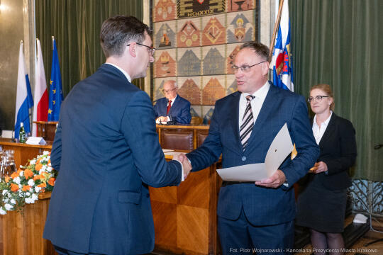 umk_9809.jpg-sesja, pierwsza, Rada Miasta Krakowa, IX kadencja, ślubowanie, radni, rajcy