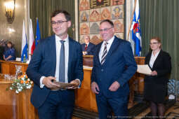 umk_9810.jpg-sesja, pierwsza, Rada Miasta Krakowa, IX kadencja, ślubowanie, radni, rajcy