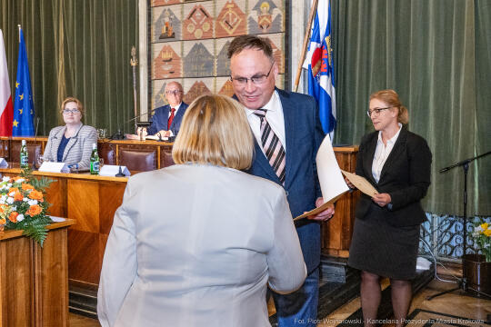 umk_9811.jpg-sesja, pierwsza, Rada Miasta Krakowa, IX kadencja, ślubowanie, radni, rajcy