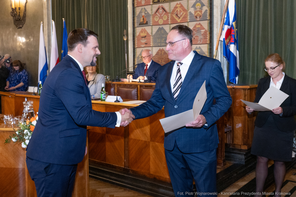 umk_9813.jpg-sesja, pierwsza, Rada Miasta Krakowa, IX kadencja, ślubowanie, radni, rajcy  Autor: P. Wojnarowski