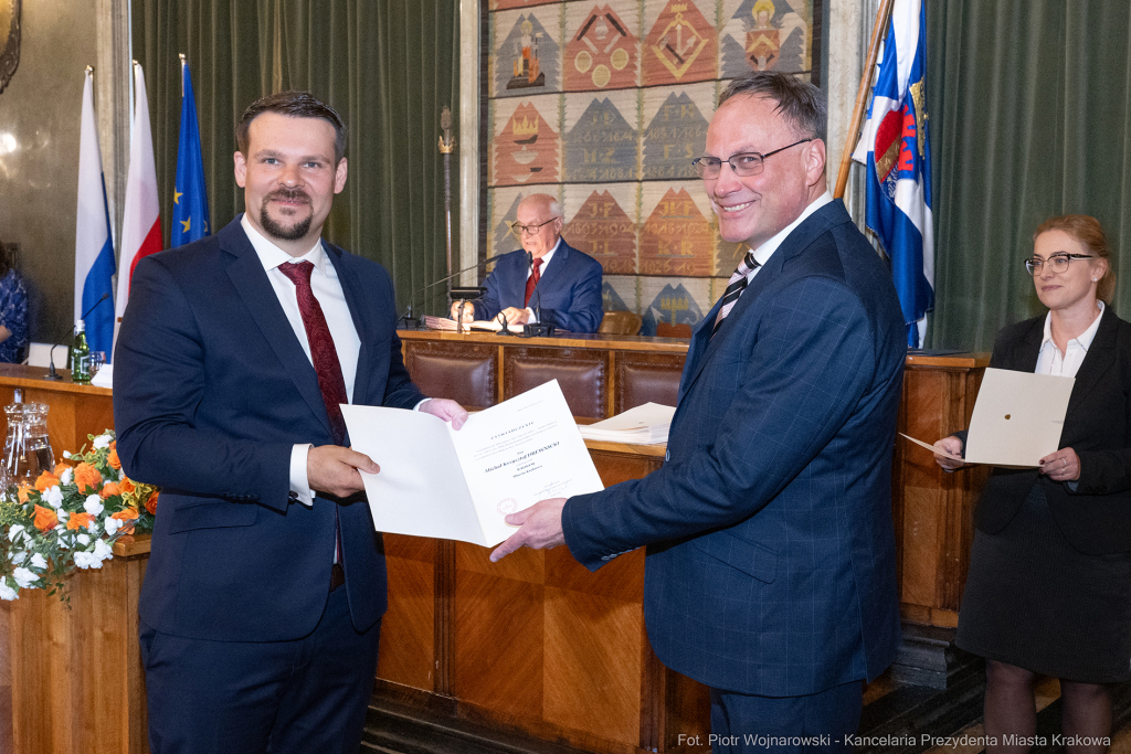 umk_9815.jpg-sesja, pierwsza, Rada Miasta Krakowa, IX kadencja, ślubowanie, radni, rajcy  Autor: P. Wojnarowski