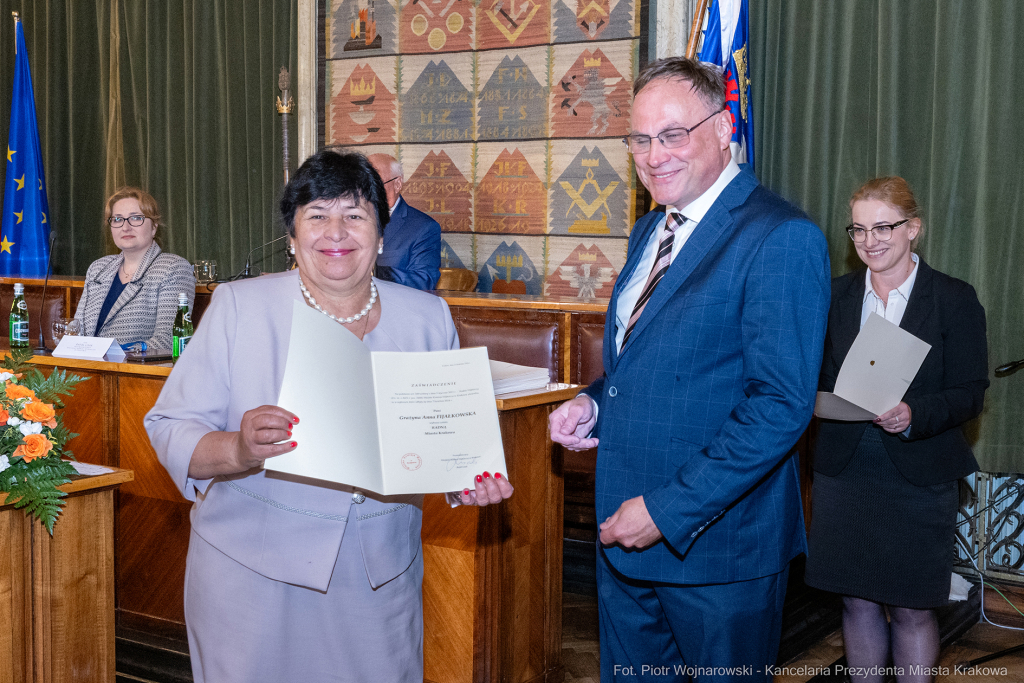 umk_9821.jpg-sesja, pierwsza, Rada Miasta Krakowa, IX kadencja, ślubowanie, radni, rajcy  Autor: P. Wojnarowski