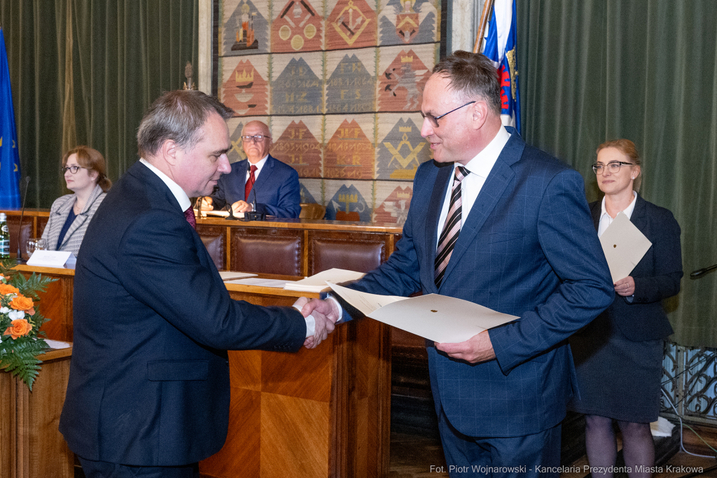 umk_9836.jpg-sesja, pierwsza, Rada Miasta Krakowa, IX kadencja, ślubowanie, radni, rajcy  Autor: P. Wojnarowski