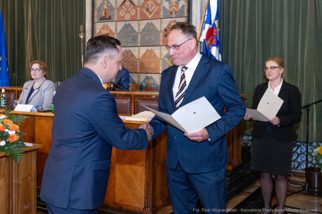 umk_9839.jpg-sesja, pierwsza, Rada Miasta Krakowa, IX kadencja, ślubowanie, radni, rajcy  Autor: P. Wojnarowski