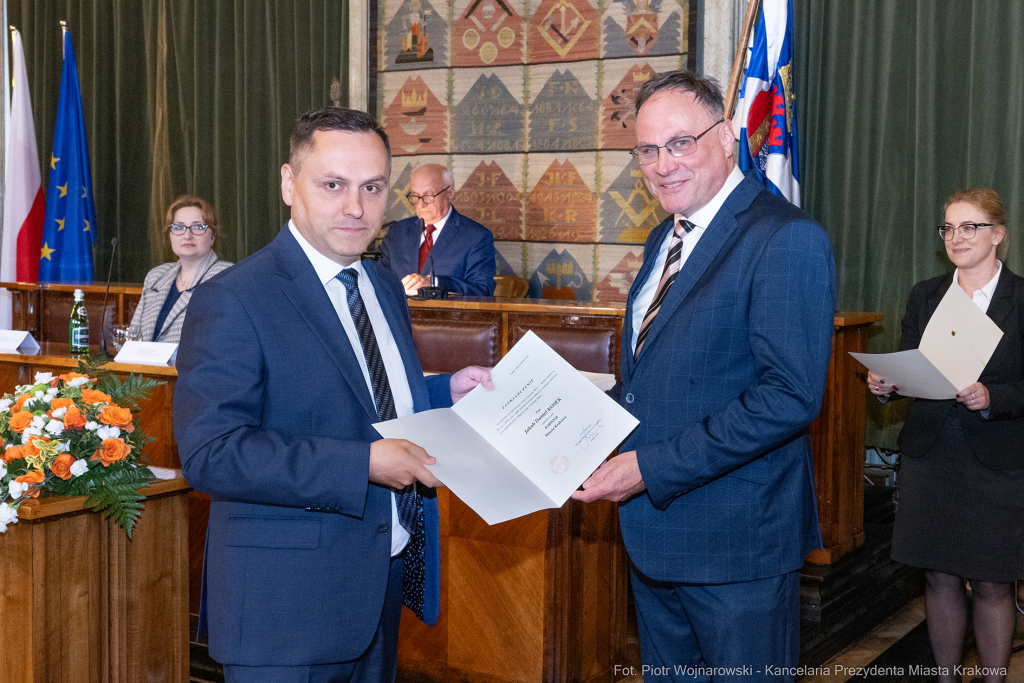 umk_9840.jpg-sesja, pierwsza, Rada Miasta Krakowa, IX kadencja, ślubowanie, radni, rajcy  Autor: P. Wojnarowski