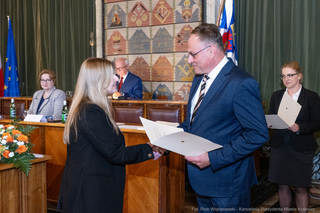 umk_9845.jpg-sesja, pierwsza, Rada Miasta Krakowa, IX kadencja, ślubowanie, radni, rajcy  Autor: P. Wojnarowski