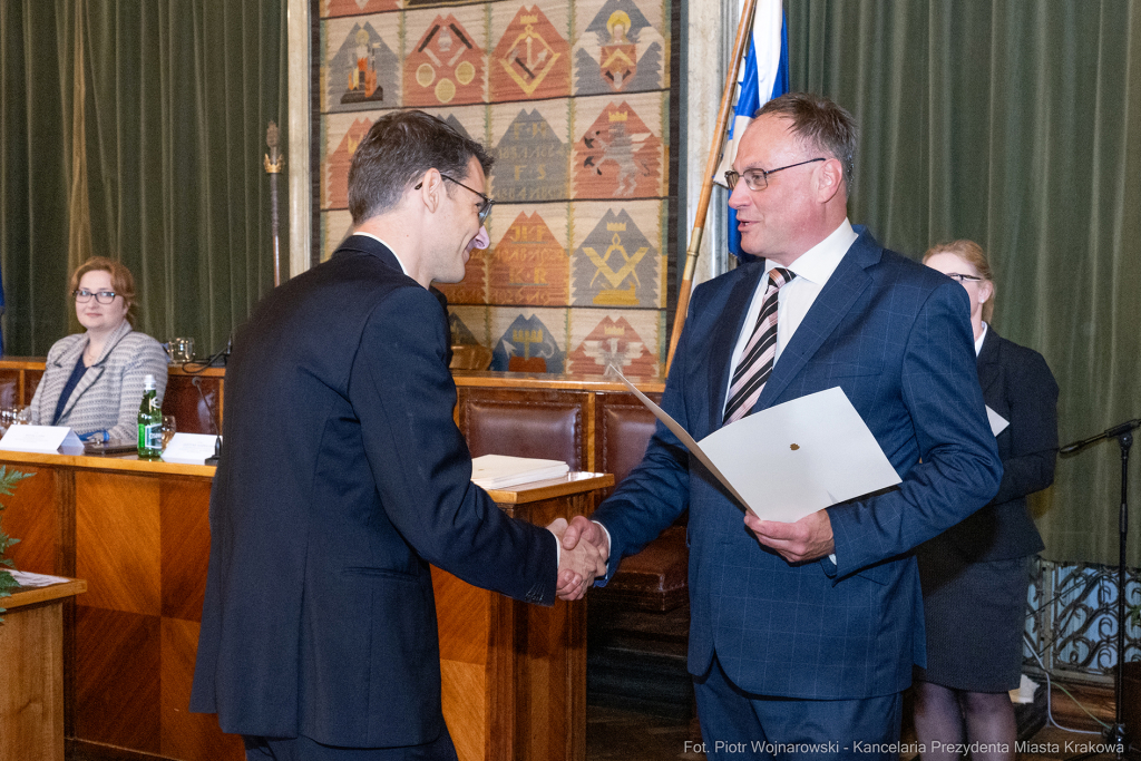 umk_9855.jpg-sesja, pierwsza, Rada Miasta Krakowa, IX kadencja, ślubowanie, radni, rajcy  Autor: P. Wojnarowski