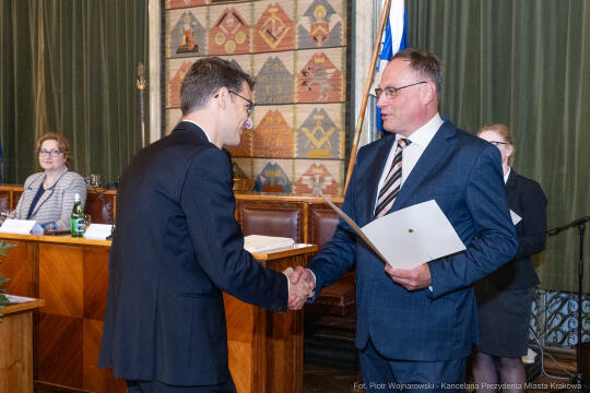 umk_9855.jpg-sesja, pierwsza, Rada Miasta Krakowa, IX kadencja, ślubowanie, radni, rajcy