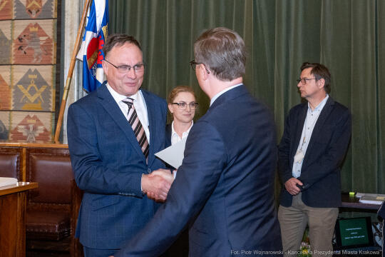 umk_9859.jpg-sesja, pierwsza, Rada Miasta Krakowa, IX kadencja, ślubowanie, radni, rajcy