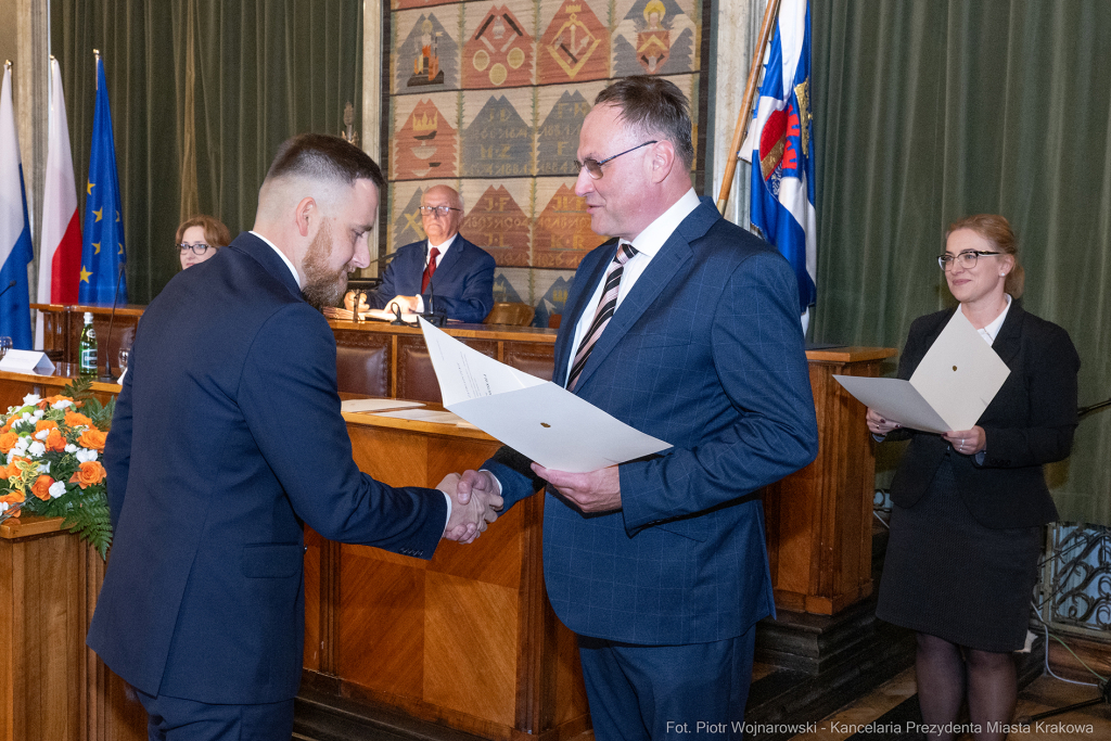 umk_9864.jpg-sesja, pierwsza, Rada Miasta Krakowa, IX kadencja, ślubowanie, radni, rajcy  Autor: P. Wojnarowski