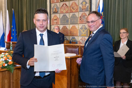 umk_9867.jpg-sesja, pierwsza, Rada Miasta Krakowa, IX kadencja, ślubowanie, radni, rajcy