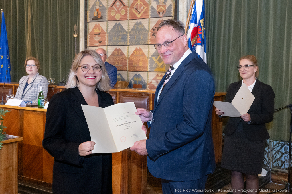 umk_9869.jpg-sesja, pierwsza, Rada Miasta Krakowa, IX kadencja, ślubowanie, radni, rajcy  Autor: P. Wojnarowski