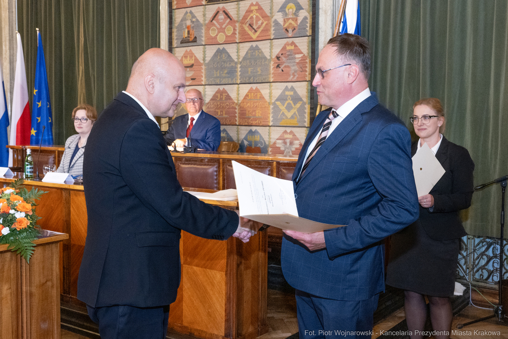 umk_9873.jpg-sesja, pierwsza, Rada Miasta Krakowa, IX kadencja, ślubowanie, radni, rajcy  Autor: P. Wojnarowski