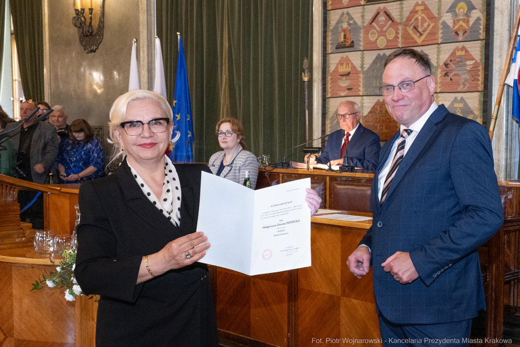 umk_9884.jpg-sesja, pierwsza, Rada Miasta Krakowa, IX kadencja, ślubowanie, radni, rajcy  Autor: P. Wojnarowski