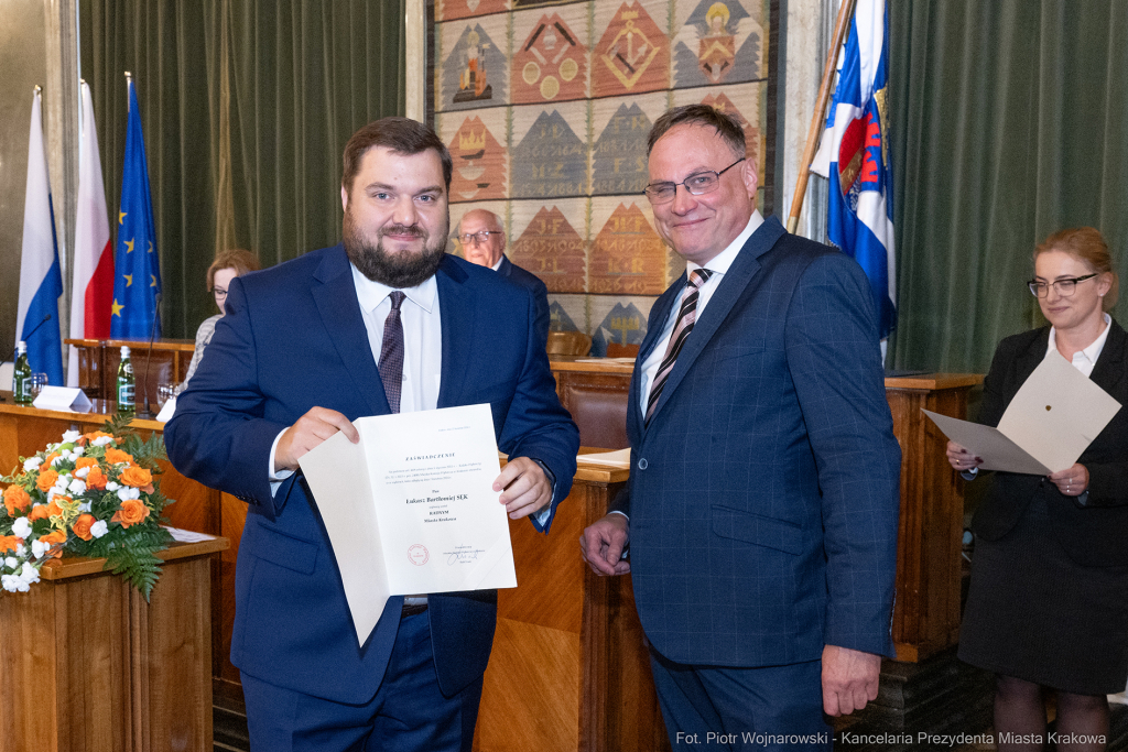 umk_9887.jpg-sesja, pierwsza, Rada Miasta Krakowa, IX kadencja, ślubowanie, radni, rajcy  Autor: P. Wojnarowski