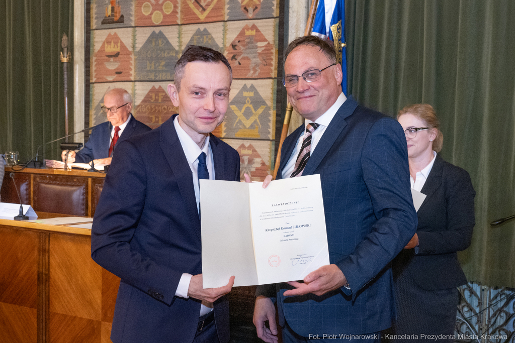 umk_9906.jpg-sesja, pierwsza, Rada Miasta Krakowa, IX kadencja, ślubowanie, radni, rajcy  Autor: P. Wojnarowski