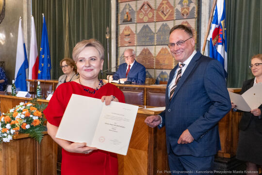 umk_9909.jpg-sesja, pierwsza, Rada Miasta Krakowa, IX kadencja, ślubowanie, radni, rajcy