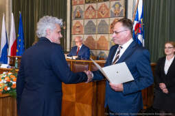 umk_9914.jpg-sesja, pierwsza, Rada Miasta Krakowa, IX kadencja, ślubowanie, radni, rajcy