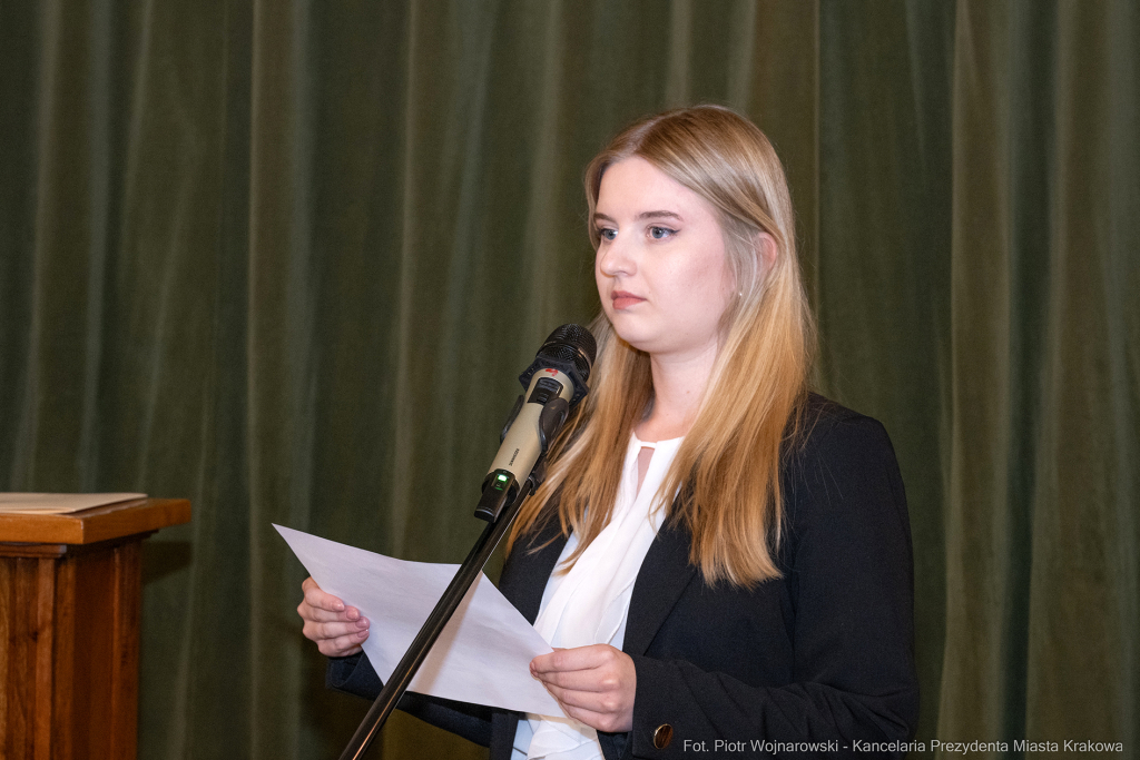 umk_9922.jpg-sesja, pierwsza, Rada Miasta Krakowa, IX kadencja, ślubowanie, radni, rajcy  Autor: P. Wojnarowski