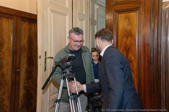 prezydent, Miszalski, dziennikarze, konferencja prasowa, gabinet