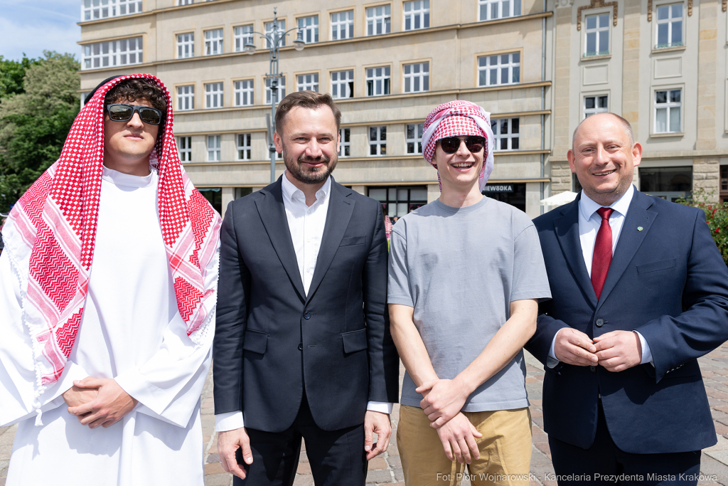 Prezydent, Miszalski, studenci, Juwenalia, przekazanie, klucze, klucz  Autor: P. Wojnarowski