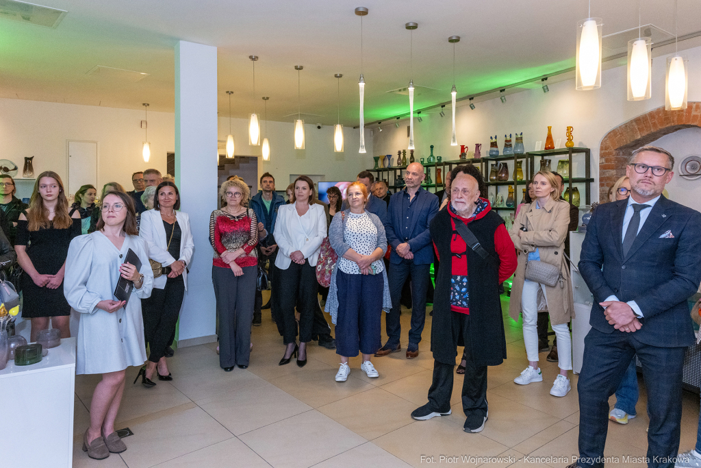 Prezydent, Miszalski, Krakowska Huta Szkła, wernisaż, wystawa, Eksperyment, szkło, szklane  Autor: P. Wojnarowski