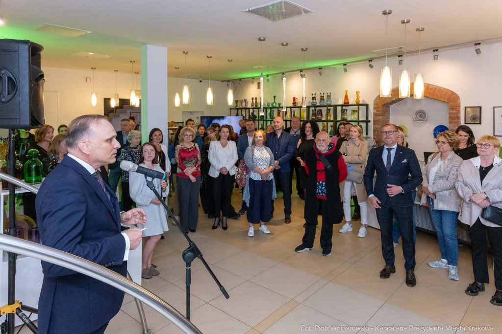 Prezydent, Miszalski, Krakowska Huta Szkła, wernisaż, wystawa, Eksperyment, szkło, szklane  Autor: P. Wojnarowski