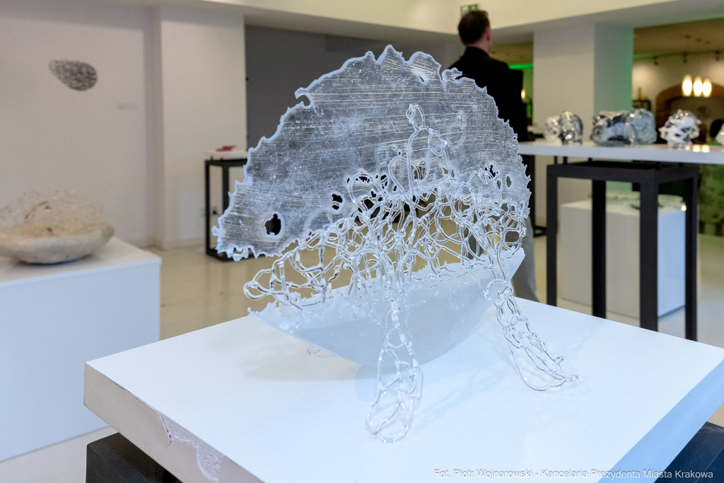 Prezydent, Miszalski, Krakowska Huta Szkła, wernisaż, wystawa, Eksperyment, szkło, szklane  Autor: P. Wojnarowski