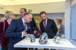 Prezydent, Miszalski, Krakowska Huta Szkła, wernisaż, wystawa, Eksperyment, szkło, szklane