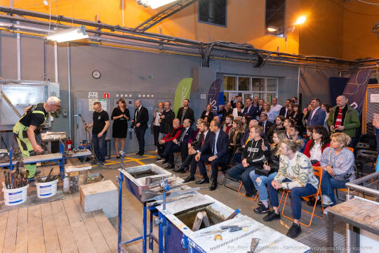 Prezydent, Miszalski, Krakowska Huta Szkła, wernisaż, wystawa, Eksperyment, szkło, szklane