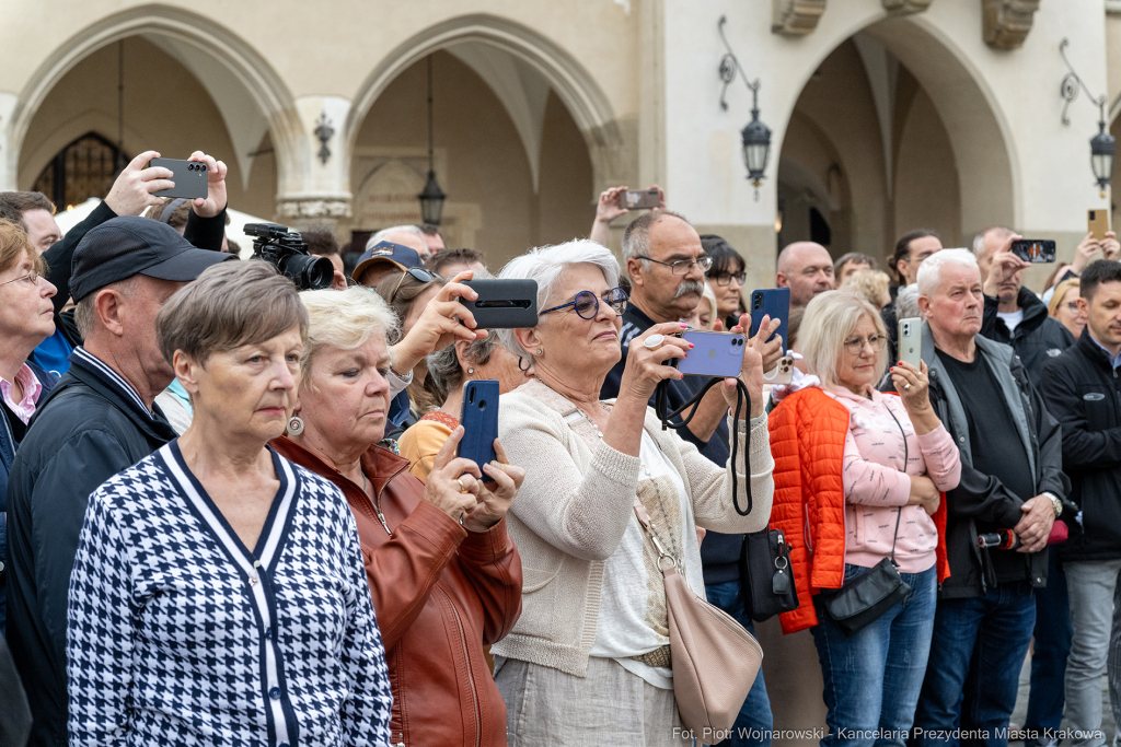 Miszalski, prezydent, obchody, Dzień Wolności i Praw Obywatelskich, obchody, Rynek, korowód, Drze  Autor: P. Wojnarowski