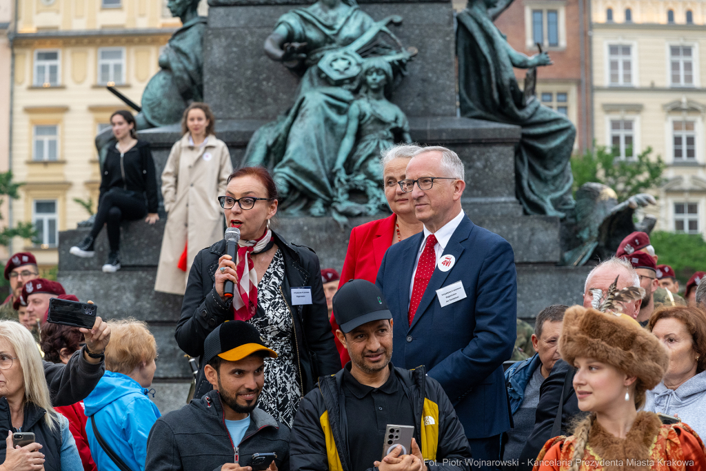 Miszalski, prezydent, obchody, Dzień Wolności i Praw Obywatelskich, obchody, Rynek, korowód, Drze  Autor: P. Wojnarowski