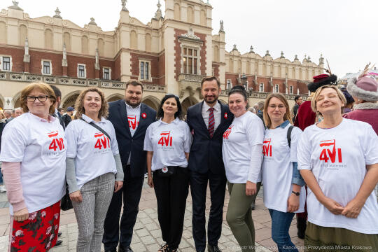 Miszalski, prezydent, obchody, Dzień Wolności i Praw Obywatelskich, obchody, Rynek, korowód, Drze