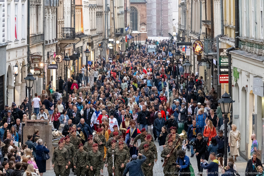 Miszalski, prezydent, obchody, Dzień Wolności i Praw Obywatelskich, obchody, Rynek, korowód, Drze  Autor: P. Wojnarowski