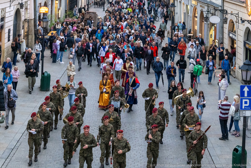 Miszalski, prezydent, obchody, Dzień Wolności i Praw Obywatelskich, obchody, Rynek, korowód, Drze  Autor: P. Wojnarowski