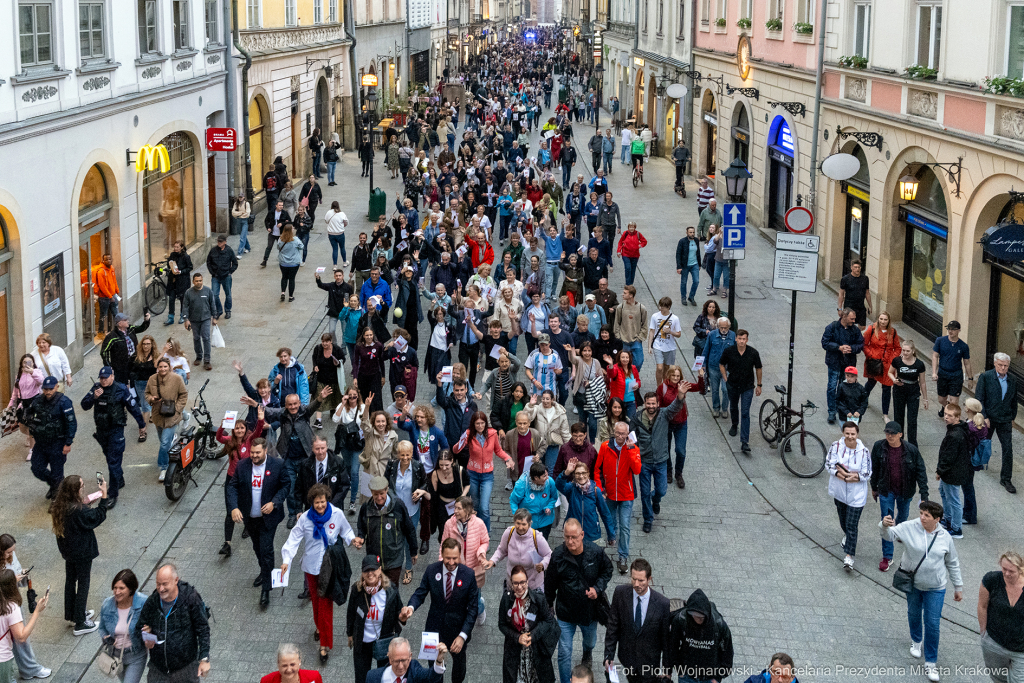 Miszalski, prezydent, obchody, Dzień Wolności i Praw Obywatelskich, obchody, Rynek, korowód, Drze  Autor: P. Wojnarowski
