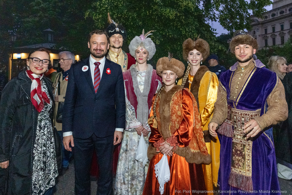 Miszalski, prezydent, obchody, Dzień Wolności i Praw Obywatelskich, obchody, Rynek, korowód, Drze  Autor: P. Wojnarowski