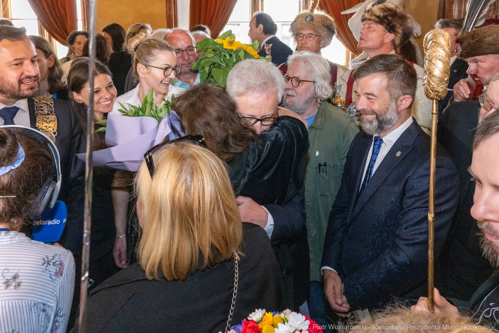 Anna Dymna, honorowa obywatelka Krakowa, gratulacje, Boniecki, Jaśkowiec, Klaman, Baran, Jazgar  Autor: P. Wojnarowski