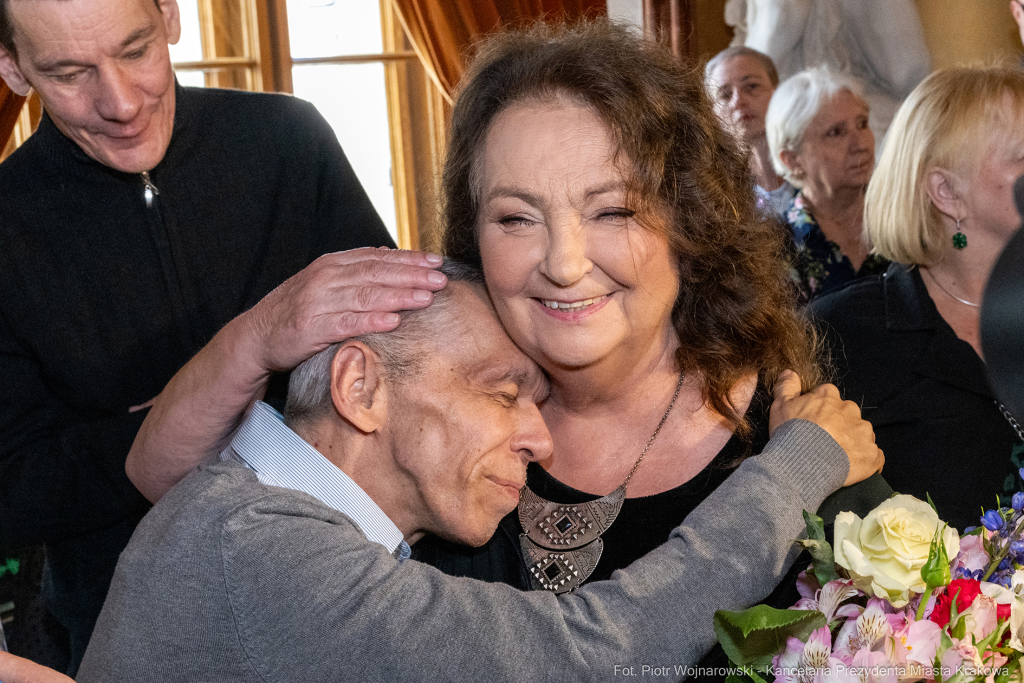 Anna Dymna, honorowa obywatelka Krakowa, gratulacje, Boniecki, Jaśkowiec, Klaman, Baran, Jazgar  Autor: P. Wojnarowski