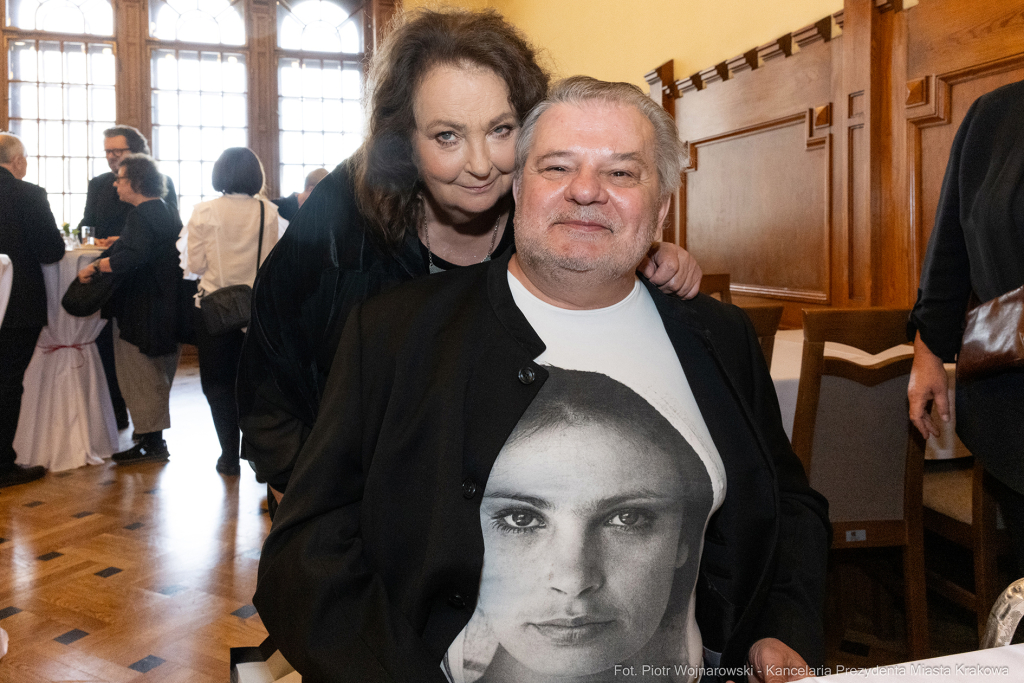 Anna Dymna, honorowa obywatelka Krakowa, gratulacje, Boniecki, Jaśkowiec, Klaman, Baran, Jazgar  Autor: P. Wojnarowski