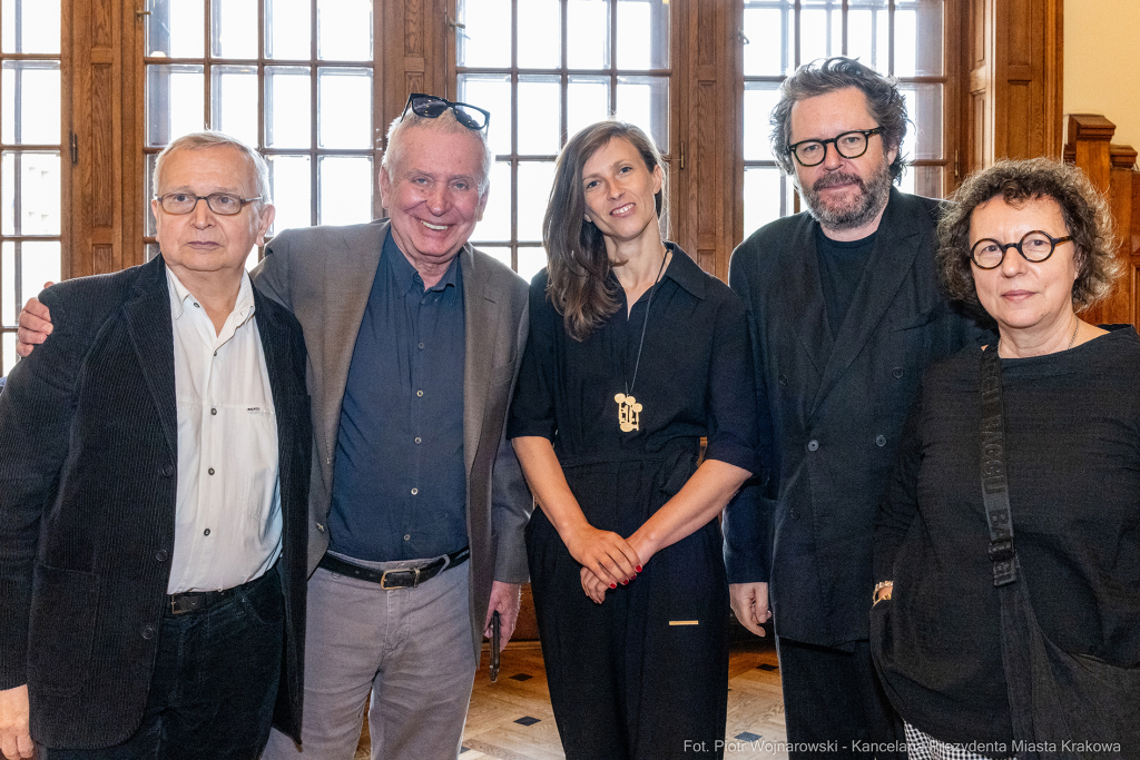 Anna Dymna, honorowa obywatelka Krakowa, gratulacje, Boniecki, Jaśkowiec, Klaman, Baran, Jazgar  Autor: P. Wojnarowski